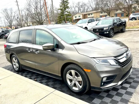 Photos of 2018 Honda Odyssey EX-L Auto for sale in Indianapolis, IN at Midwest Motors