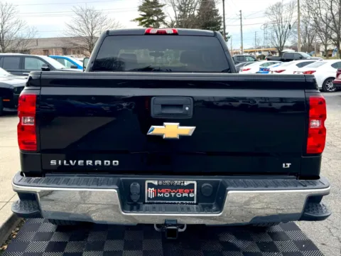 More photos of 2017 Chevrolet Silverado 1500 2WD Crew Cab 143.5 in LT w/1LT at Midwest Motors, IN
