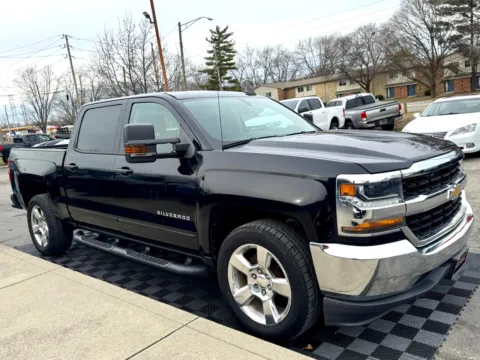 Photos of 2017 Chevrolet Silverado 1500 2WD Crew Cab 143.5 in LT w/1LT for sale in Indianapolis, IN at Midwest Motors