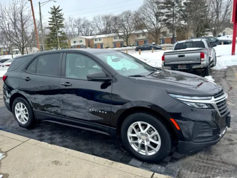 Photos of 2024 Chevrolet Equinox FWD 4dr LS w/1LS for sale in Indianapolis, IN at Midwest Motors