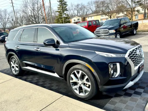 Photos of 2020 Hyundai Palisade SEL FWD for sale in Indianapolis, IN at Midwest Motors