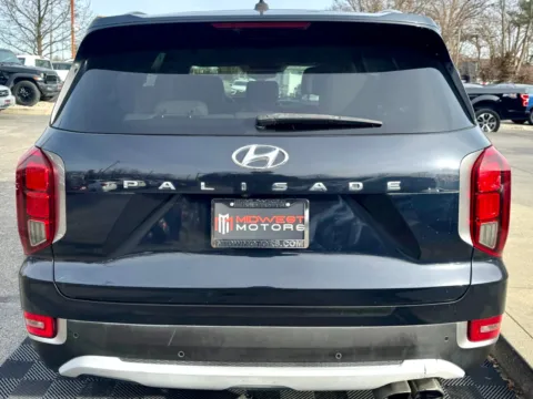 More photos of 2020 Hyundai Palisade SEL FWD at Midwest Motors, IN