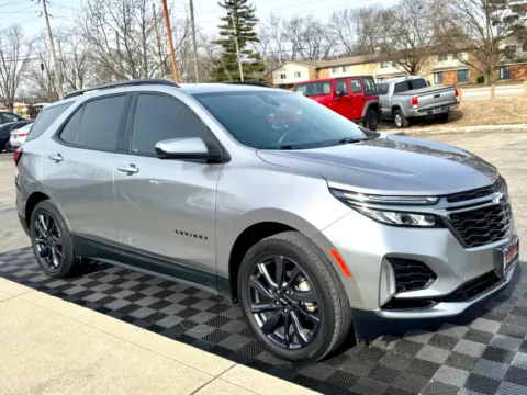 Photos of 2023 Chevrolet Equinox FWD 4dr RS for sale in Indianapolis, IN at Midwest Motors