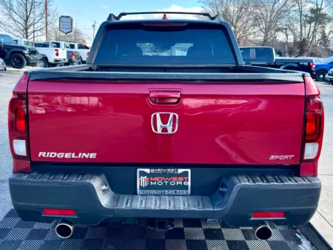 More photos of 2021 Honda Ridgeline Sport AWD at Midwest Motors, IN