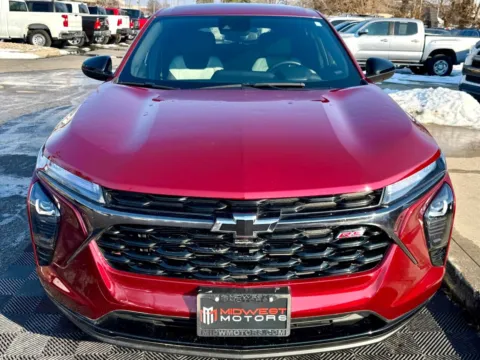 More photos of 2025 Chevrolet Trax FWD 4dr 1RS at Midwest Motors, IN