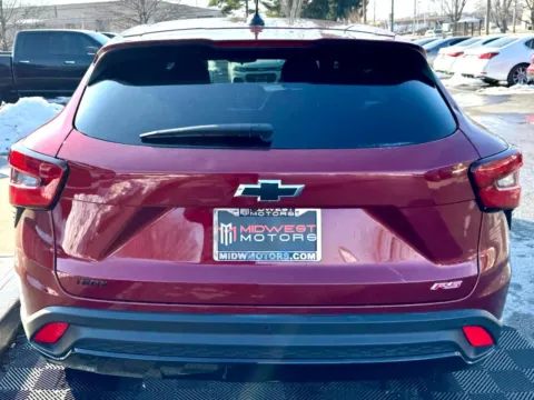 More photos of 2025 Chevrolet Trax FWD 4dr 1RS at Midwest Motors, IN