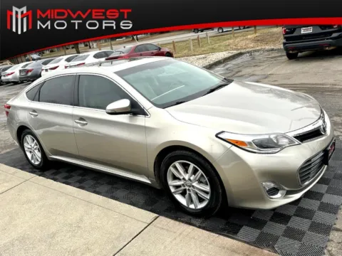 Gold 2014 Toyota Avalon 4dr Sdn XLE Premium (Natl) for sale in Indianapolis, IN