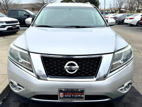 More photos of 2014 Nissan Pathfinder 4WD 4dr SV at Midwest Motors, IN