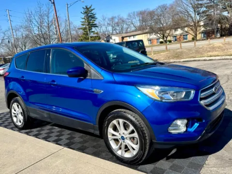 Photos of 2019 Ford Escape SE 4WD for sale in Indianapolis, IN at Midwest Motors
