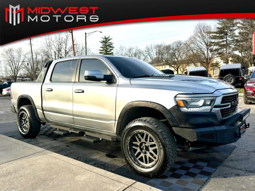 Used 2019 RAM 1500 Laramie 4x4 Crew Cab ft7 in Box for sale in