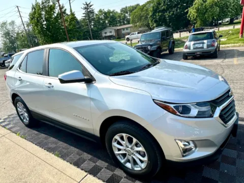 Photos of 2021 Chevrolet Equinox AWD 4dr LT w/1LT for sale in Indianapolis, IN at Midwest Motors
