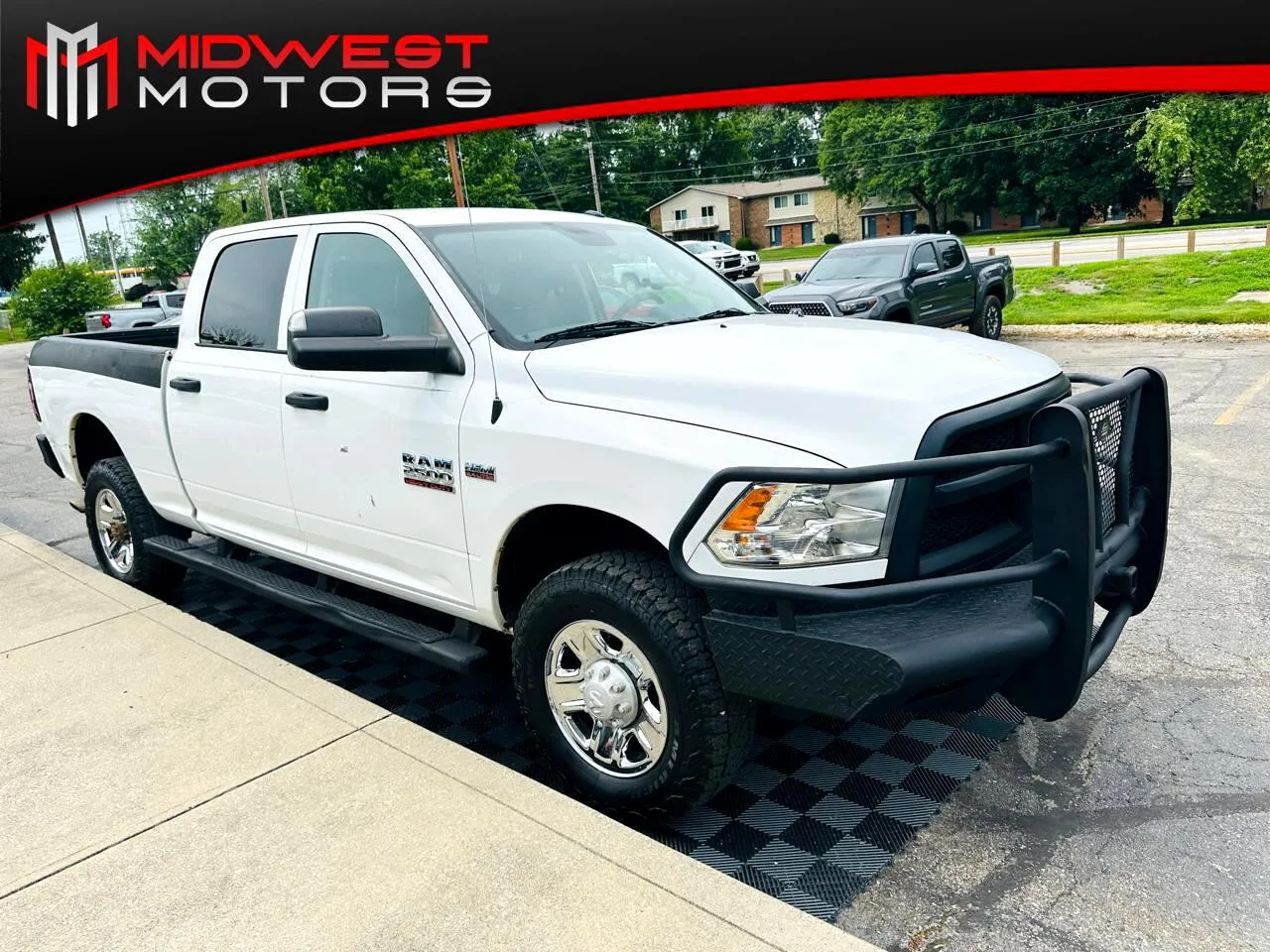 White 2018 RAM 2500 Tradesman 4x4 Crew Cab 6 ft4 in Box for sale in Indianapolis, IN