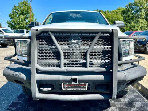 More photos of 2018 RAM 2500 Tradesman 4x4 Crew Cab 6 ft4 in Box at Midwest Motors, IN