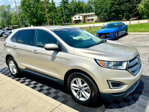 Photos of 2018 Ford Edge SEL FWD for sale in Indianapolis, IN at Midwest Motors