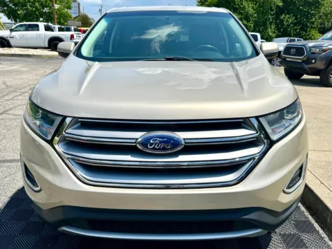 More photos of 2018 Ford Edge SEL FWD at Midwest Motors, IN