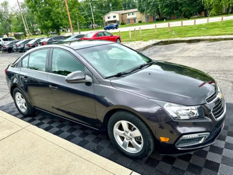 Photos of 2016 Chevrolet Cruze Limited 4dr Sdn Auto LT w/1LT for sale in Indianapolis, IN at Midwest Motors