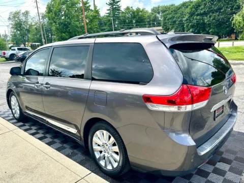 Another view of 2013 Toyota Sienna 5dr 7-Pass Van V6 XLE AAS FWD (Natl) for sale in Indianapolis, IN at Midwest Motors