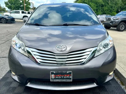 More photos of 2013 Toyota Sienna 5dr 7-Pass Van V6 XLE AAS FWD (Natl) at Midwest Motors, IN