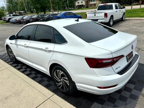 Another view of 2021 Volkswagen Jetta SEL Auto for sale in Indianapolis, IN at Midwest Motors