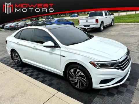 White 2021 Volkswagen Jetta SEL Auto for sale in Indianapolis, IN