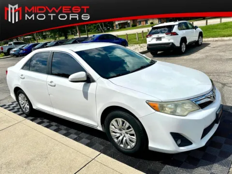 White 2013 Toyota Camry 4dr Sdn I4 Auto LE (Natl) for sale in Indianapolis, IN
