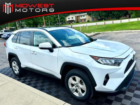 White 2021 Toyota RAV4 XLE AWD (Natl) for sale in Indianapolis, IN
