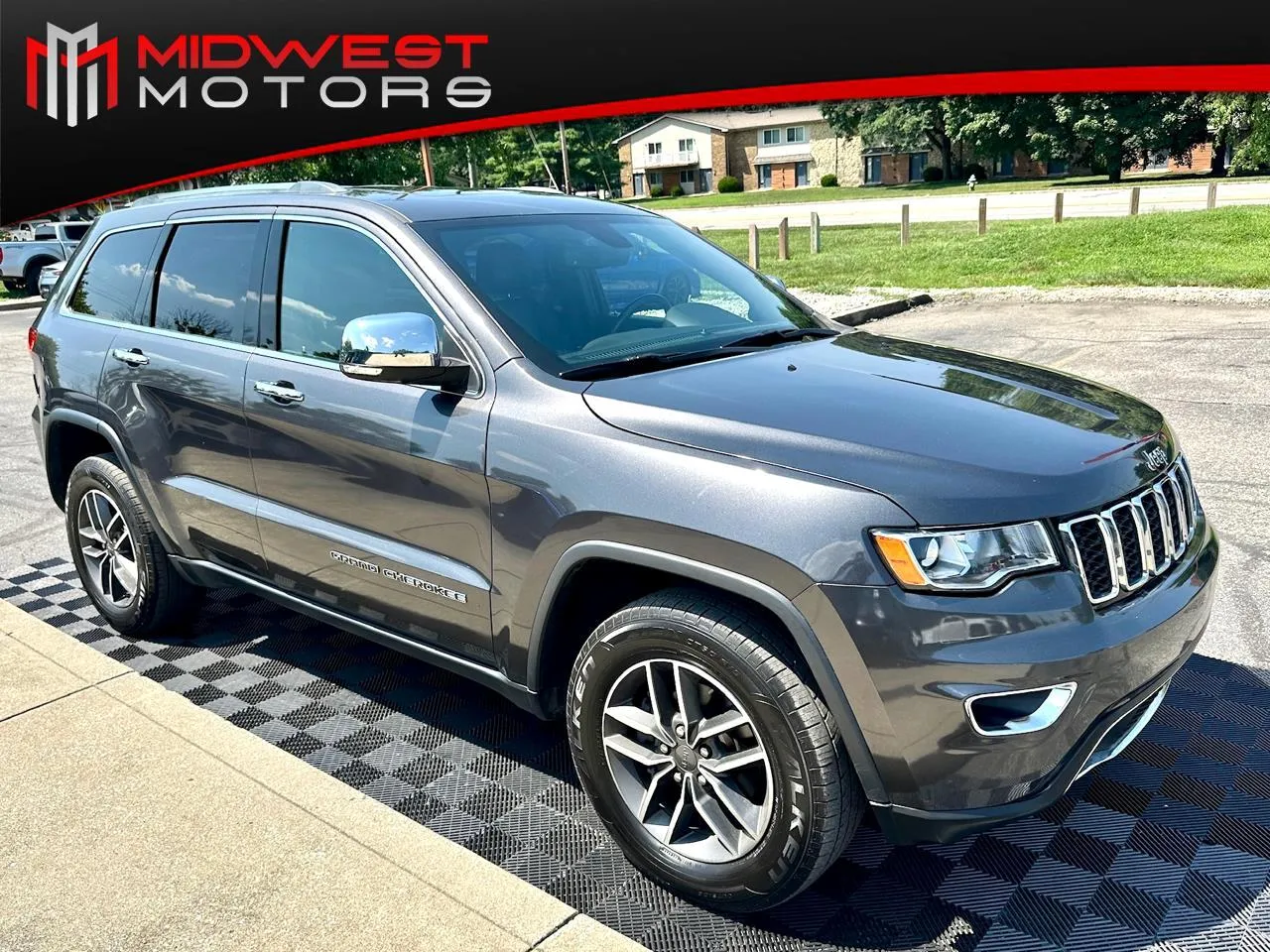 Gray 2020 Jeep Grand Cherokee Limited 4x4 for sale in Indianapolis, IN