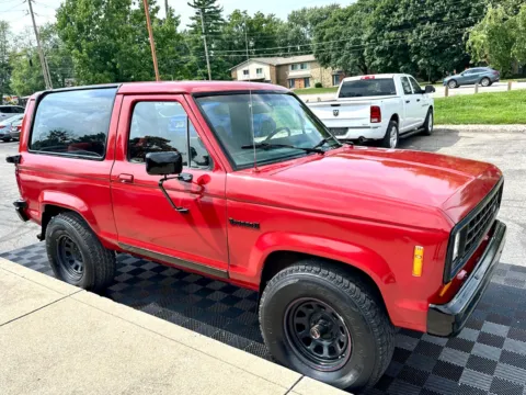 Photos of 1985 Ford Bronco II 2dr 4WD for sale in Indianapolis, IN at Midwest Motors