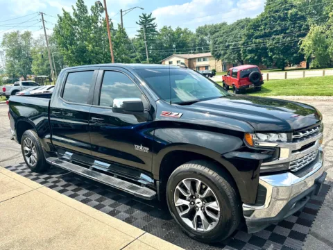 Photos of 2022 Chevrolet Silverado 1500 LTD 4WD Crew Cab 147 in  Limited LT w/1LT for sale in Indianapolis, IN at Midwest Motors