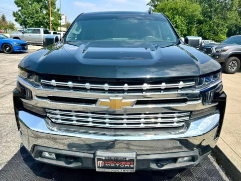 More photos of 2022 Chevrolet Silverado 1500 LTD 4WD Crew Cab 147 in  Limited LT w/1LT at Midwest Motors, IN
