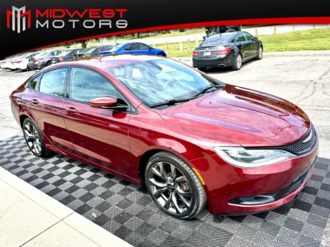 Red 2015 Chrysler 200 4dr Sdn S FWD for sale in Indianapolis, IN