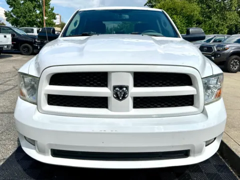 More photos of 2012 RAM 1500 2WD Crew Cab 140.5 in Express at Midwest Motors, IN