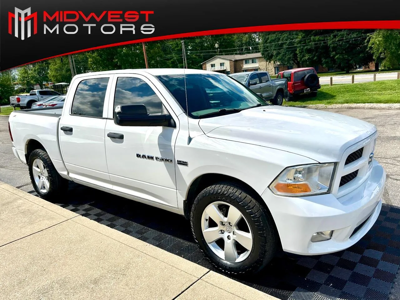 White 2012 RAM 1500 2WD Crew Cab 140.5 in Express for sale in Indianapolis, IN