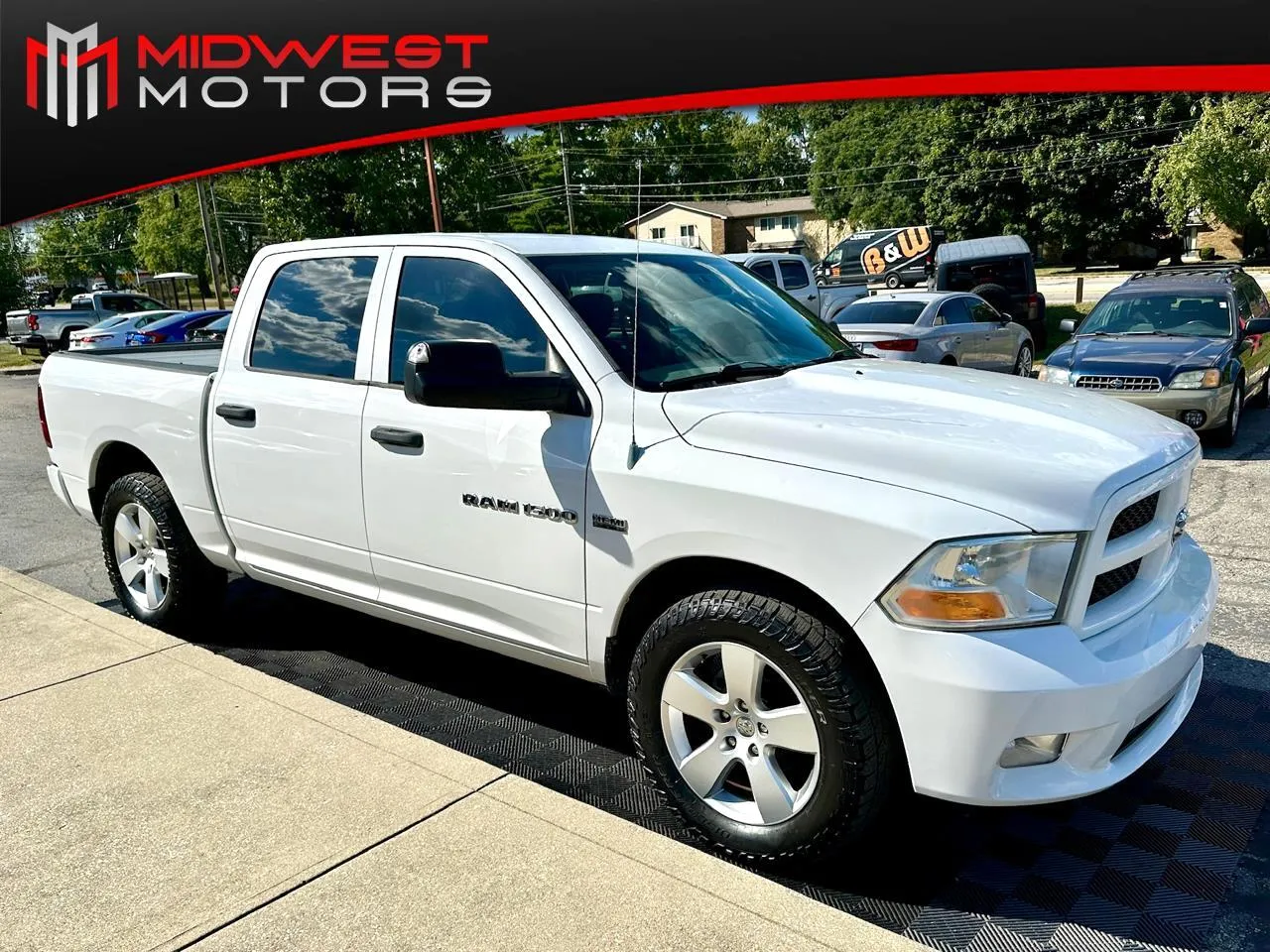 White 2012 RAM 1500 2WD Crew Cab 140.5 in Express for sale in Indianapolis, IN