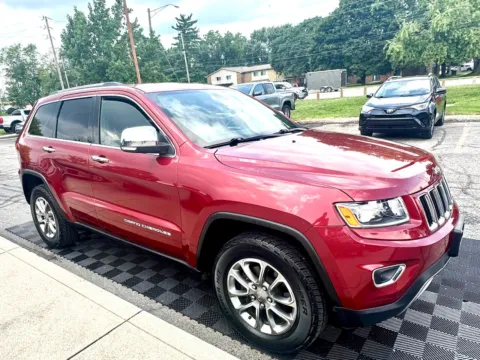 Photos of 2014 Jeep Grand Cherokee 4WD 4dr Limited for sale in Indianapolis, IN at Midwest Motors