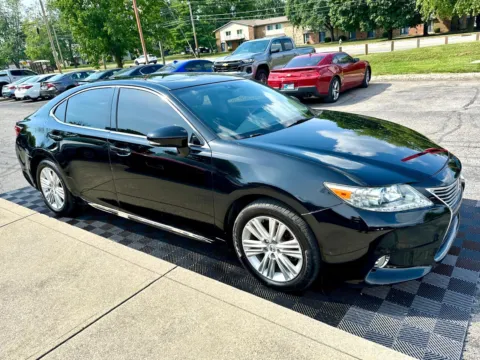 Photos of 2015 Lexus ES 350 4dr Sdn for sale in Indianapolis, IN at Midwest Motors