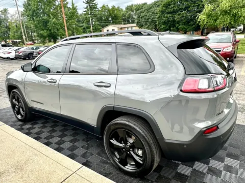 Another view of 2023 Jeep Cherokee Altitude Lux 4x4 for sale in Indianapolis, IN at Midwest Motors