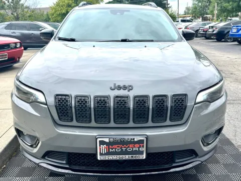 More photos of 2023 Jeep Cherokee Altitude Lux 4x4 at Midwest Motors, IN