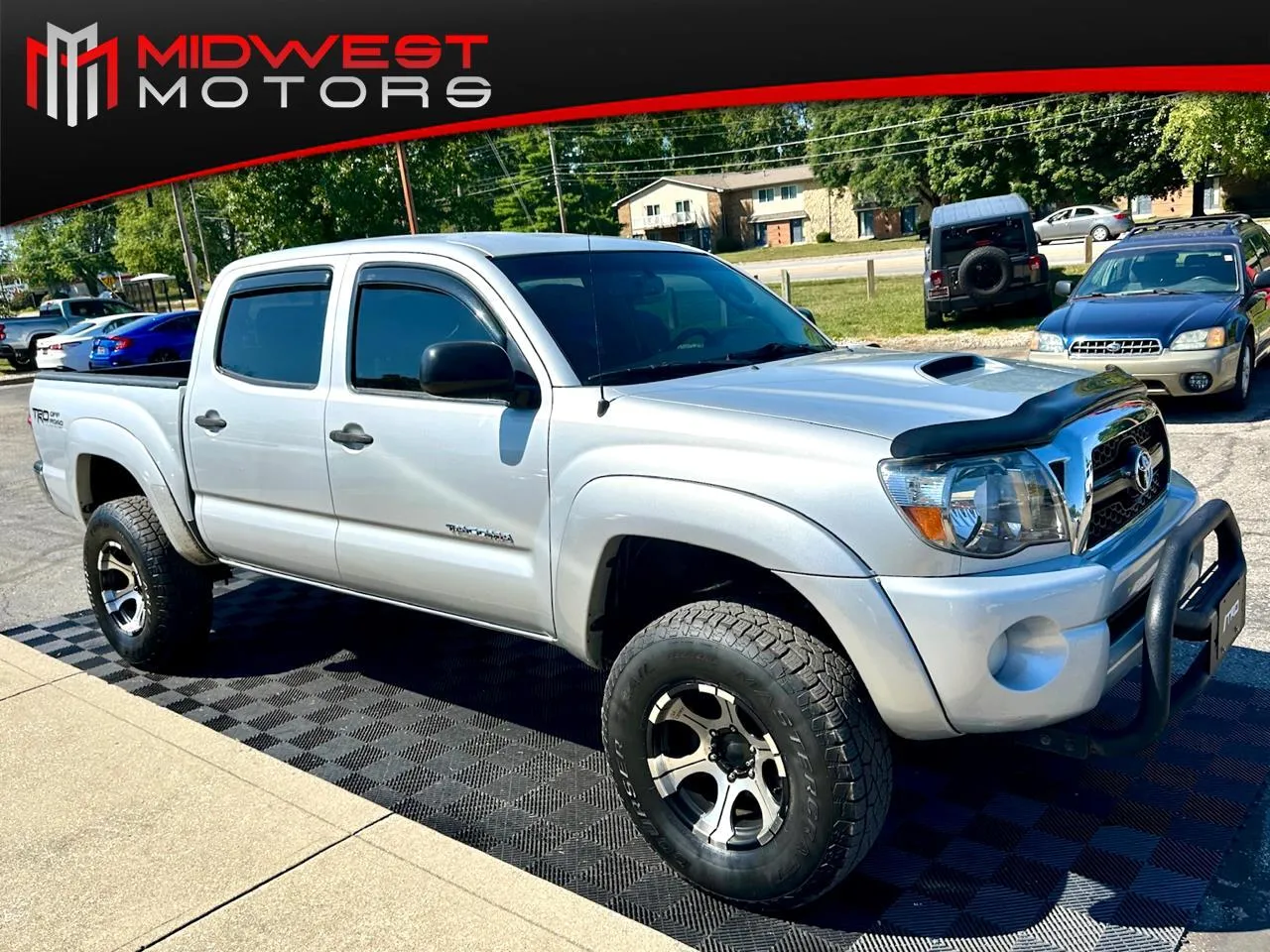 Silver 2011 Toyota Tacoma 4WD Double V6 AT (Natl) for sale in Indianapolis, IN