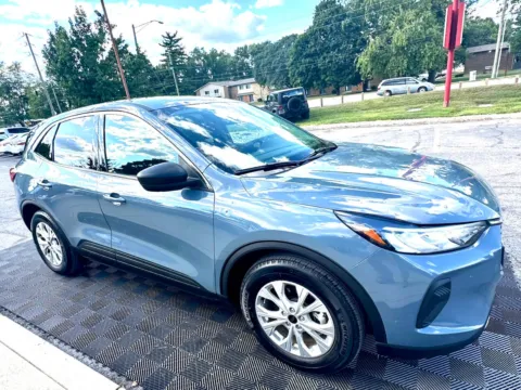 Photos of 2024 Ford Escape Active FWD for sale in Indianapolis, IN at Midwest Motors