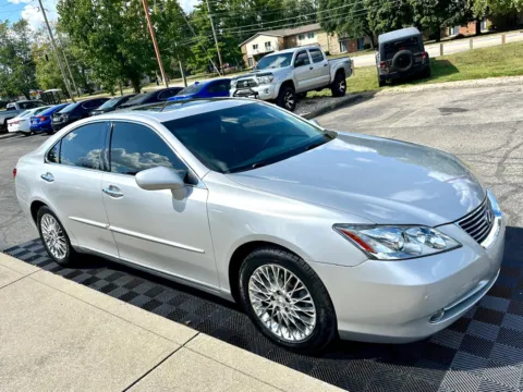 Photos of 2008 Lexus ES 350 4dr Sdn for sale in Indianapolis, IN at Midwest Motors