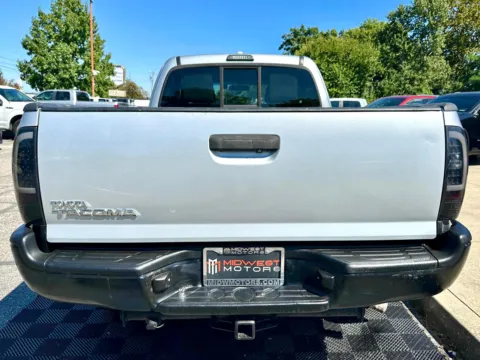 More photos of 2009 Toyota Tacoma 4WD Access I4 MT (Natl) at Midwest Motors, IN