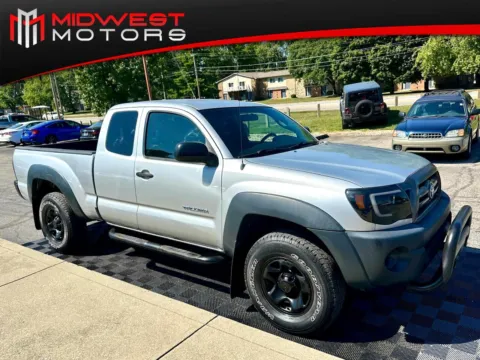 Silver 2009 Toyota Tacoma 4WD Access I4 MT (Natl) for sale in Indianapolis, IN