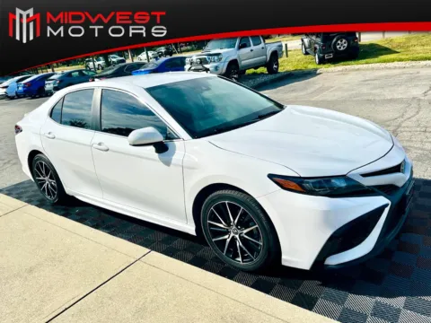 White 2021 Toyota Camry SE Auto AWD (Natl) for sale in Indianapolis, IN