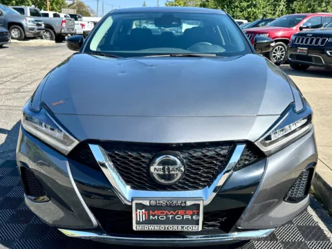 More photos of 2022 Nissan Maxima SV 3.5L at Midwest Motors, IN