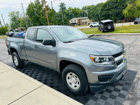 Photos of 2019 Chevrolet Colorado 2WD Ext Cab 128.3 in Work Truck for sale in Indianapolis, IN at Midwest Motors