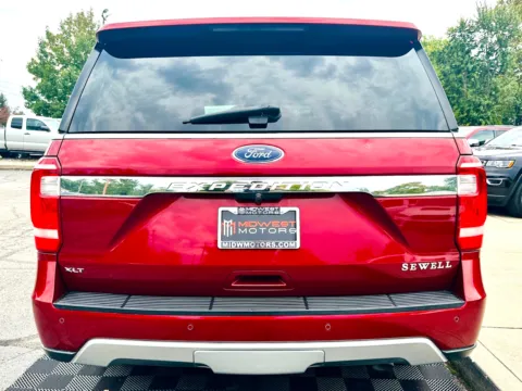 More photos of 2019 Ford Expedition XLT 4x2 at Midwest Motors, IN