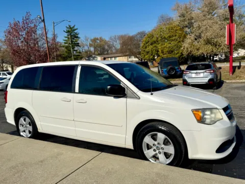 Photos of 2013 Dodge Grand Caravan 4dr Wgn SE for sale in Indianapolis, IN at Midwest Motors
