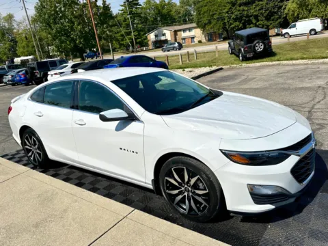 Photos of 2020 Chevrolet Malibu 4dr Sdn RS for sale in Indianapolis, IN at Midwest Motors