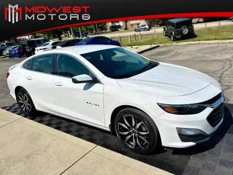 White 2020 Chevrolet Malibu 4dr Sdn RS for sale in Indianapolis, IN